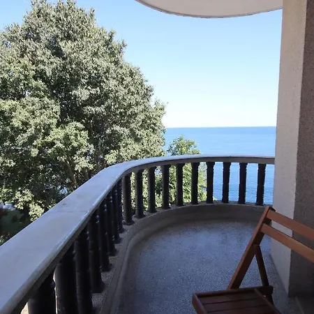 Continental Hotel 2*