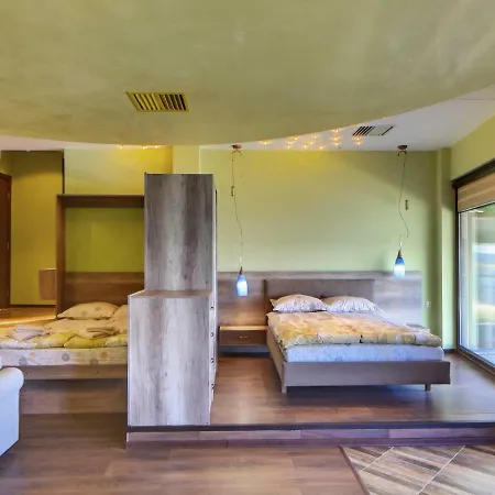 Continental Hotel 2*