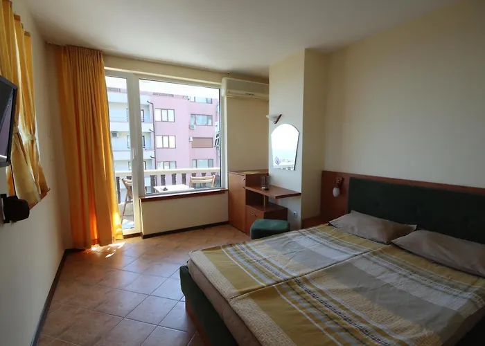 Continental Hotel 2*