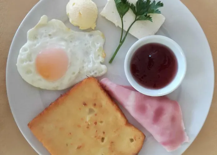 Continental Hotel 2*